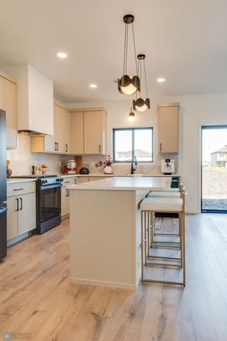 6163 Martin Lane W, West Fargo, ND 58078