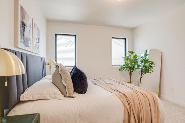 6163 Martin Lane W, West Fargo, ND 58078