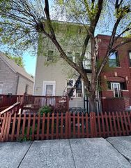 3004 S Loomis Street, Chicago, IL 60608
