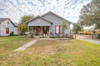 905 6th Avenue, Mineral Wells, TX 76067
