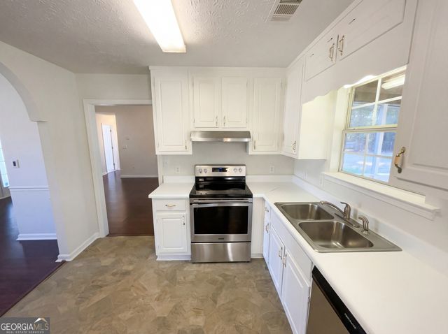 130 Berkshire Drive, Covington, GA 30016