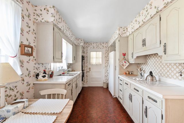 802 Argyle Avenue, Flossmoor, IL 60422