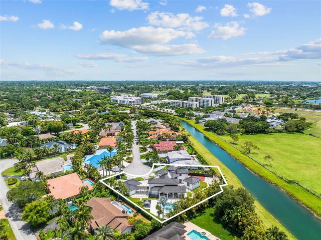 9881 SW 148th Ter, Miami, FL 33176