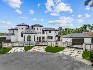 9881 SW 148th Ter, Miami, FL 33176