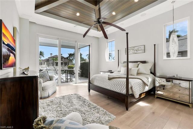 689 Pelican CT, Marco Island, FL 34145