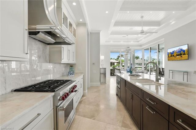 689 Pelican CT, Marco Island, FL 34145