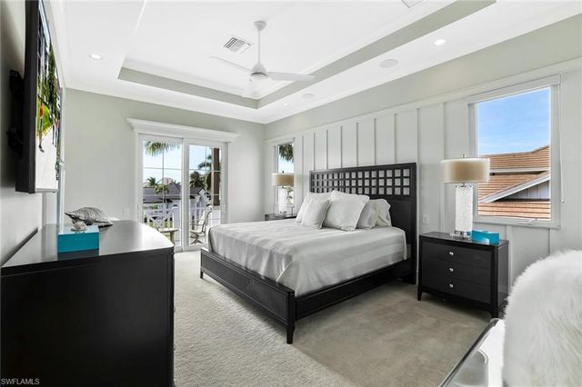 689 Pelican CT, Marco Island, FL 34145