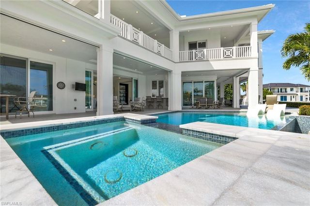 689 Pelican CT, Marco Island, FL 34145