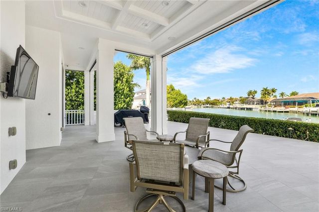 689 Pelican CT, Marco Island, FL 34145