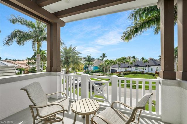 689 Pelican CT, Marco Island, FL 34145