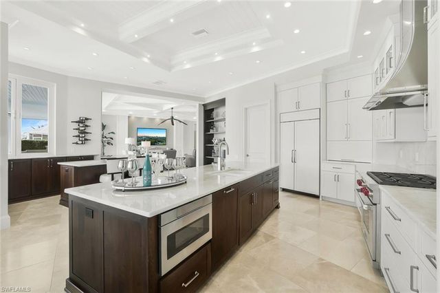 689 Pelican CT, Marco Island, FL 34145