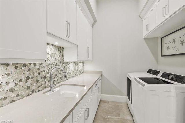 689 Pelican CT, Marco Island, FL 34145