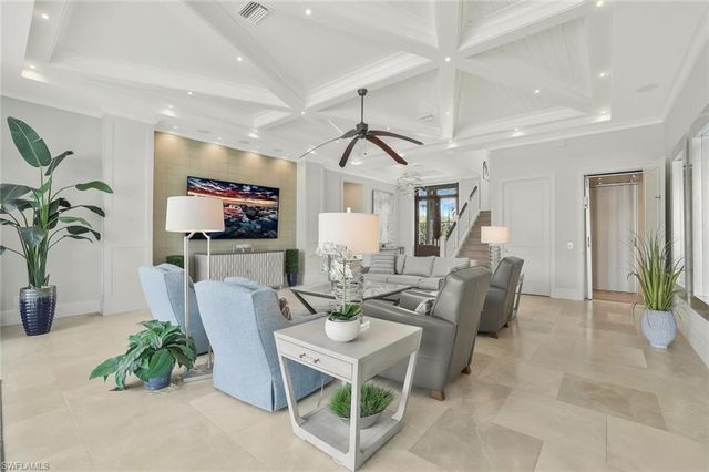 689 Pelican CT, Marco Island, FL 34145