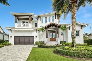 689 Pelican CT, Marco Island, FL 34145