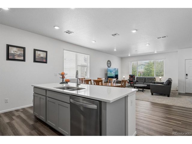 21052 E 60th Ave, Aurora, CO 80019