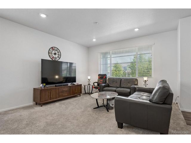 21052 E 60th Ave, Aurora, CO 80019