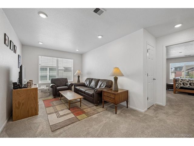 21052 E 60th Ave, Aurora, CO 80019