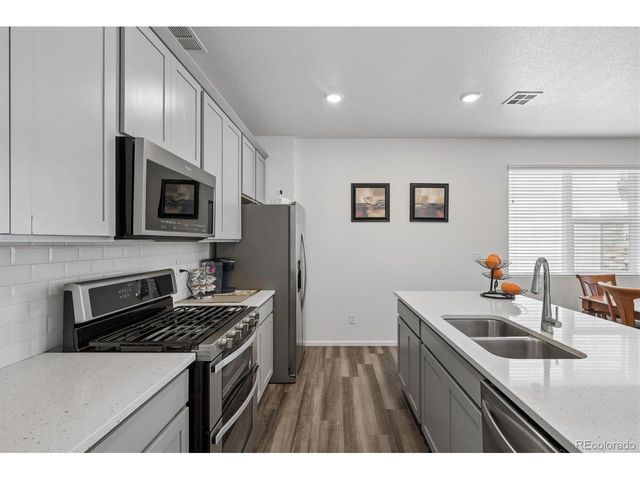 21052 E 60th Ave, Aurora, CO 80019