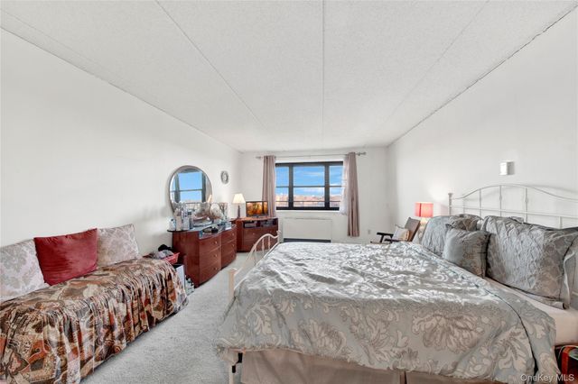 1376 Midland Avenue 813, Bronxville, NY 10708