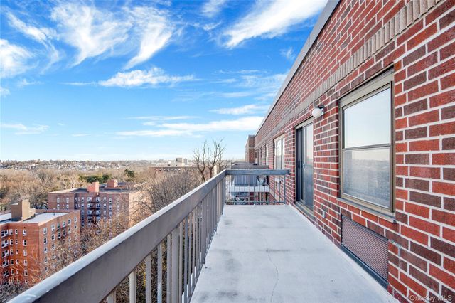 1376 Midland Avenue 813, Bronxville, NY 10708