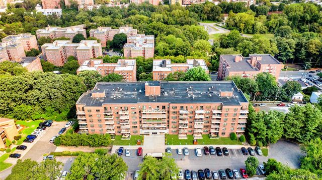 1376 Midland Avenue 813, Bronxville, NY 10708