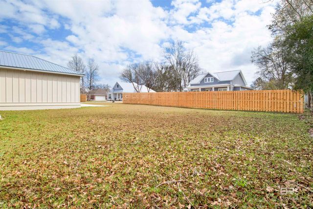 1330 Randall Avenue, Daphne, AL 36526