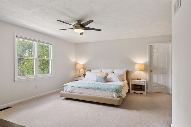 20 Pine Pasture Run, Boxborough, MA 01719