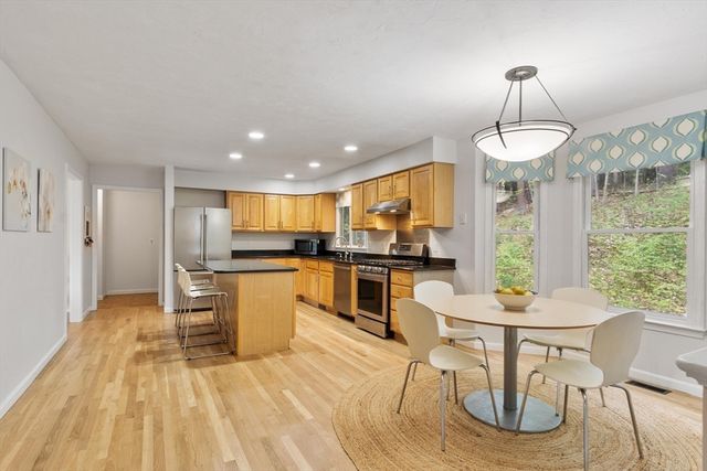 20 Pine Pasture Run, Boxborough, MA 01719
