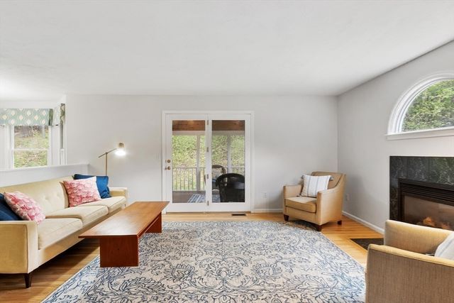 20 Pine Pasture Run, Boxborough, MA 01719