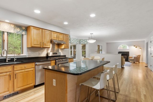 20 Pine Pasture Run, Boxborough, MA 01719
