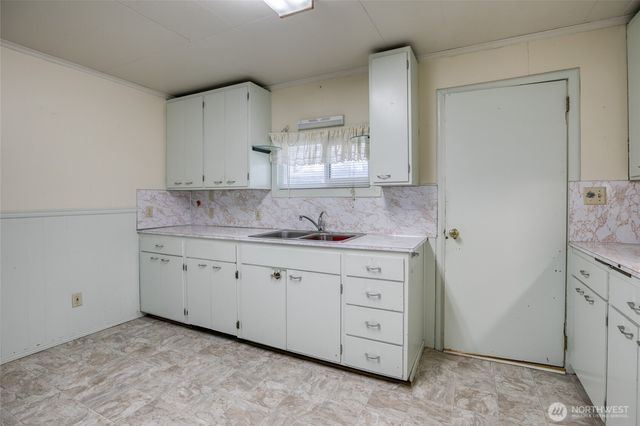 1019 Maple Street, Hoquiam, WA 98550