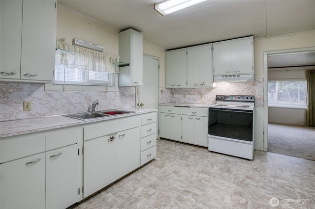 1019 Maple Street, Hoquiam, WA 98550