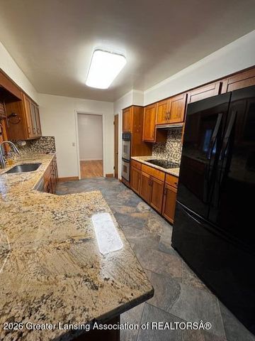 133 Kenberry Drive, East Lansing, MI 48823