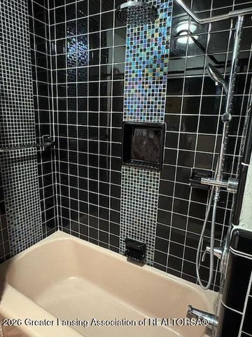 133 Kenberry Drive, East Lansing, MI 48823