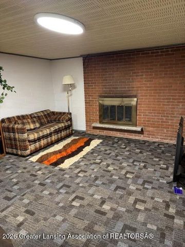 133 Kenberry Drive, East Lansing, MI 48823