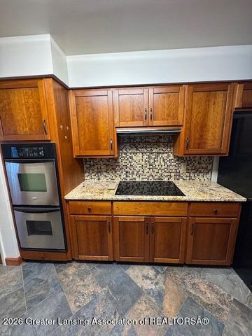 133 Kenberry Drive, East Lansing, MI 48823