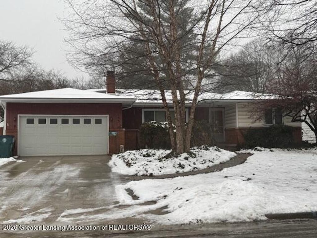 133 Kenberry Drive, East Lansing, MI 48823