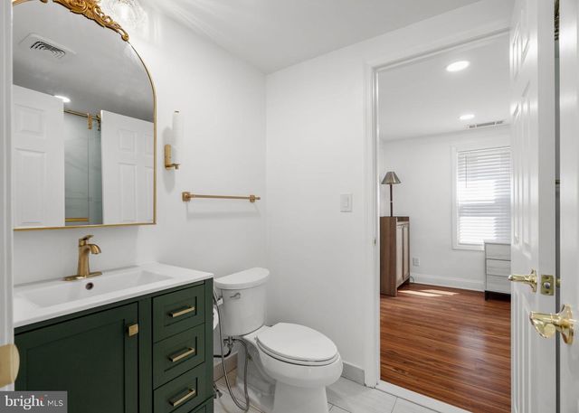 2320 MANNING ST, Philadelphia, PA 19103