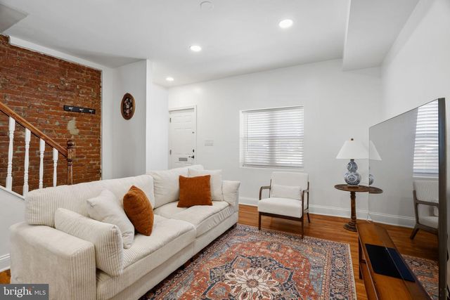 2320 MANNING ST, Philadelphia, PA 19103