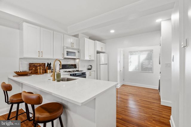 2320 MANNING ST, Philadelphia, PA 19103