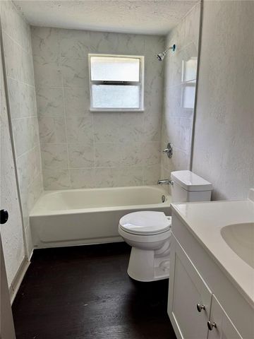 622 BOOKER AVENUE A B, Lake Wales, FL 33853