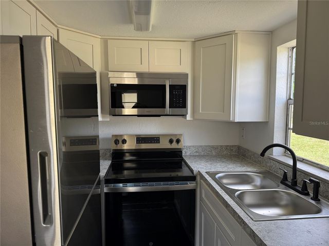 622 BOOKER AVENUE A B, Lake Wales, FL 33853