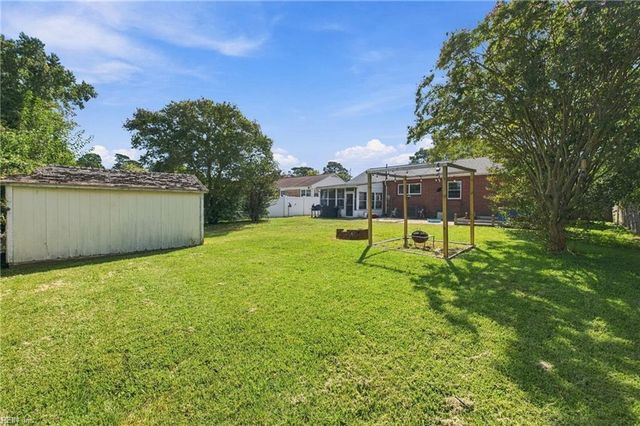 13 Bedford CT, Hampton, VA 23664