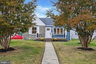 6 N LOVE LN, Norwood, PA 19074
