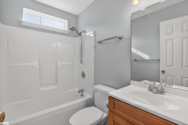 5 Hazelnut Court, Taylors, SC 29687