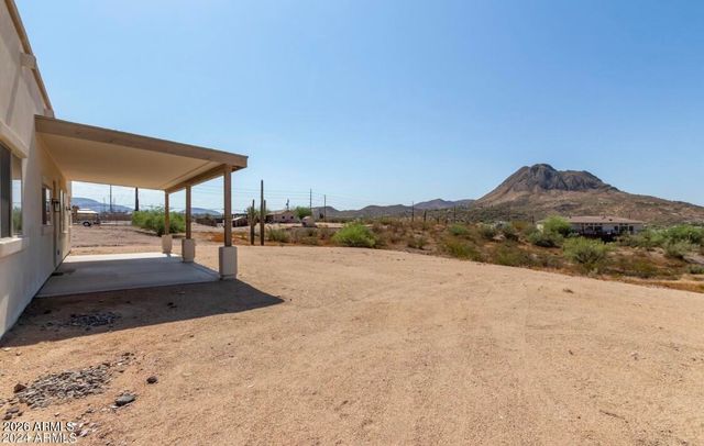 48126 N Coyote Pass Road, New River, AZ 85087