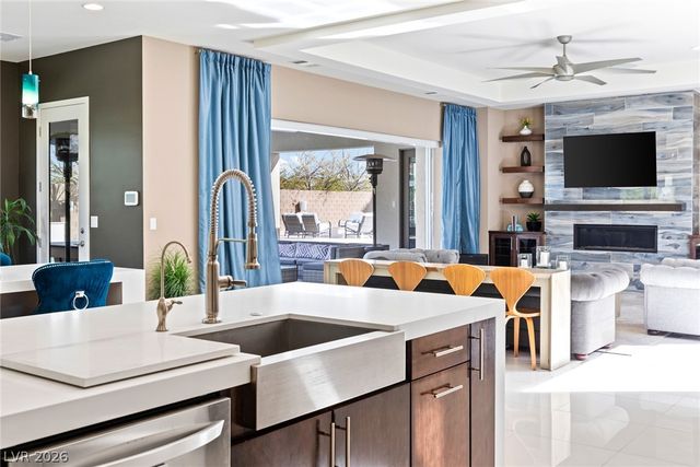 8188 Sweetwater Creek Way, Las Vegas, NV 89113