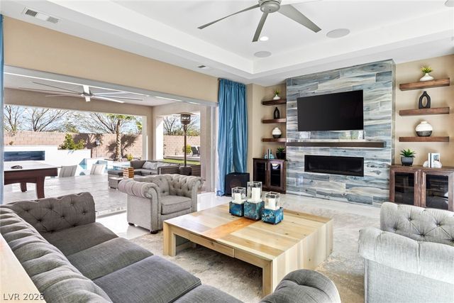 8188 Sweetwater Creek Way, Las Vegas, NV 89113