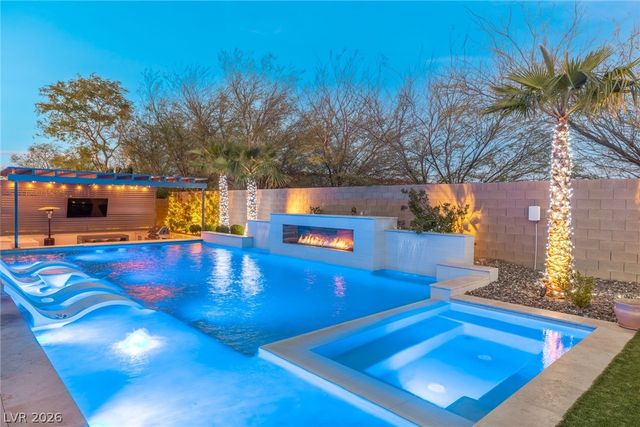 8188 Sweetwater Creek Way, Las Vegas, NV 89113