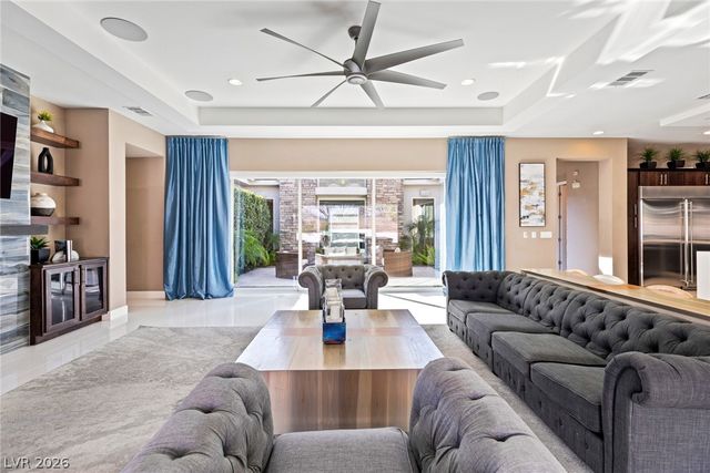 8188 Sweetwater Creek Way, Las Vegas, NV 89113